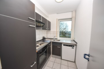 DIETZ: Bürohaus mit über 290m² Fläche im Gewerbegebiet zu vermieten! 40m² Dachterrasse! - Küche 1. OG (650746)