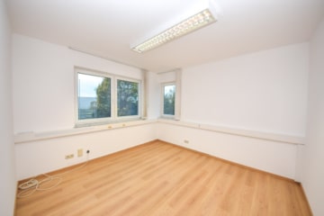 DIETZ: Bürohaus mit über 290m² Fläche im Gewerbegebiet zu vermieten! 40m² Dachterrasse! - Büroraum (650742)