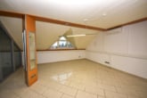 Büroraum - DIETZ: Bürohaus mit über 290m² Fläche im Gewerbegebiet zu vermieten! 40m² Dachterrasse!