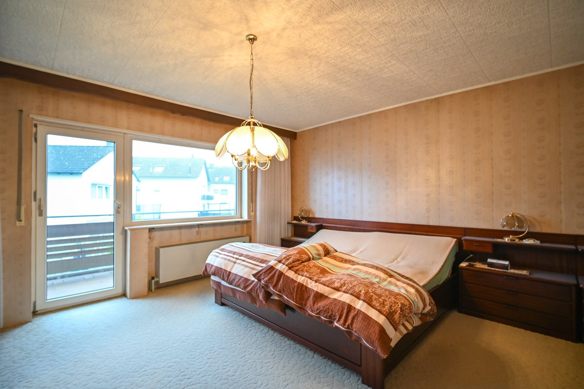Schlafzimmer OG 1 von 3