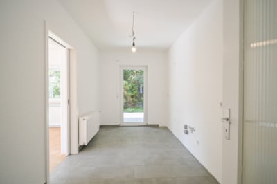 DIETZ: 4-Zimmer-Terrassen-Garten-Wohnung im 7-FH m. Garage und 2 Terrassen nähe Godelsberg-Waldrand! - Küche (702665)