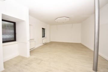 DIETZ: Provisionsfreies Ladengeschäft in der Fußgängerzone von Aschaffenburg zu vermieten! - Ladengeschäft hinten (635796)