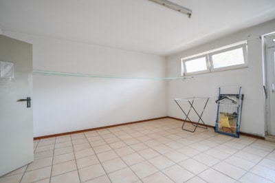 DIETZ: Gepflegte Obergeschosswohnung mit Balkon und Stellplatz in Babenhausen – Hergershausen. - gemeinschaftlicher Trockenraum KG (698045)