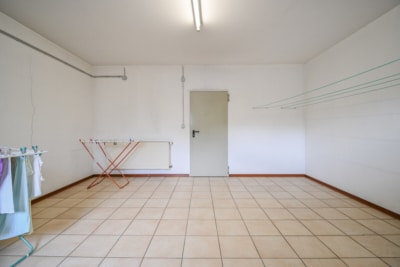 DIETZ: Gepflegte Obergeschosswohnung mit Balkon und Stellplatz in Babenhausen – Hergershausen. - gemeinschaftlicher Trockenraum KG (698046)