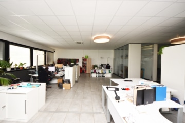 DIETZ: PROVISIONSFREI Modernisierte Büroetage mit 300m² Bürofläche zur Vermietung! Viele Parkplätze! - Weitere offene Bürofläche (643122)