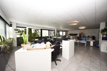 DIETZ: PROVISIONSFREI Modernisierte Büroetage mit 300m² Bürofläche zur Vermietung! Viele Parkplätze! - Weitere offene Bürofläche (643124)