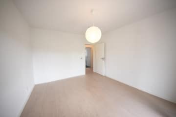 DIETZ: TOP-Modernisierte 2-Zimmer-Wohnung im 2. Obergeschoss - Schlafzimmer (675144)