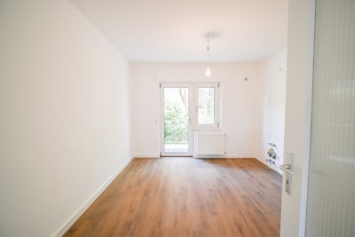 DIETZ: 3-Zimmer-Wohnung im 1. OG im energetisch sanierten 7-FH m. Balkon n. Godelsberg und Waldrand! - Küche (702710)