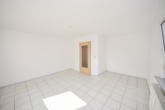 Wohn- und Esszimmer - DIETZ: Einzugsbereite und renovierte 3-Zimmerwohnung im ersten Obergeschoss in Münster zu vermieten!