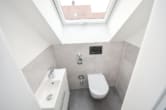 Gäste-WC - DIETZ: Hochwertige Ausstattung in penthouseähnlicher Wohnung mit 2 großen Balkonen! Wohnungsaufzug!