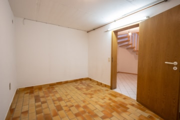 Modernes Reihenendhaus in ruhiger Feldrandlage von Babenhausen mit Garage, Garten und Carport! - Lagerraum KG (639303)