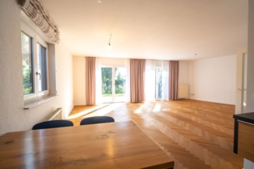 Modernes Reihenendhaus in ruhiger Feldrandlage von Babenhausen mit Garage, Garten und Carport! - Wohn- und Essbereich EG (639272)