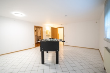 Modernes Reihenendhaus in ruhiger Feldrandlage von Babenhausen mit Garage, Garten und Carport! - Hobbyraum KG (639299)