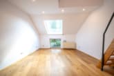 Schlafzimmer 2 OG - Modernes Reihenendhaus in ruhiger Feldrandlage von Babenhausen mit Garage, Garten und Carport!