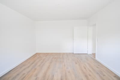 DIETZ: Souterrainwohnung im energetisch sanierten 7-Familienhaus – Nähe Godelsberg und Waldrand! - Schlafzimmer 1 von 1 (702778)