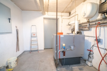 Gepflegtes 3 FH in Groß-Zimmern – 1 Wohnung sofort beziehbar – Garten und 2 Garagen – ruhige Lage - Heizung (640318)