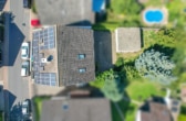 Draufsicht Grundstück - Gepflegtes 3 FH in Groß-Zimmern – 1 Wohnung sofort beziehbar – Garten und 2 Garagen – ruhige Lage