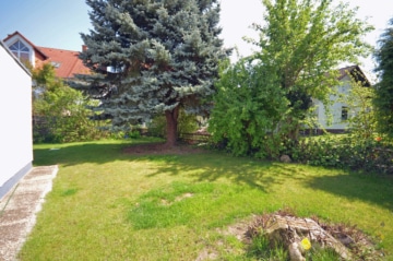 Gepflegtes 3 FH in Groß-Zimmern – 1 Wohnung sofort beziehbar – Garten und 2 Garagen – ruhige Lage - Garten (640284)