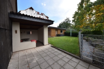 DIETZ: Geräumiges 1-2 Familienhaus mit großem Grundstück, Nebengebäude und Doppelgarage! - Freisitz und Garten (640818)