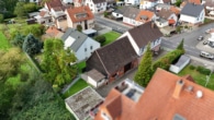Luftbild - DIETZ: Geräumiges 1-2 Familienhaus mit großem Grundstück, Nebengebäude und Doppelgarage!