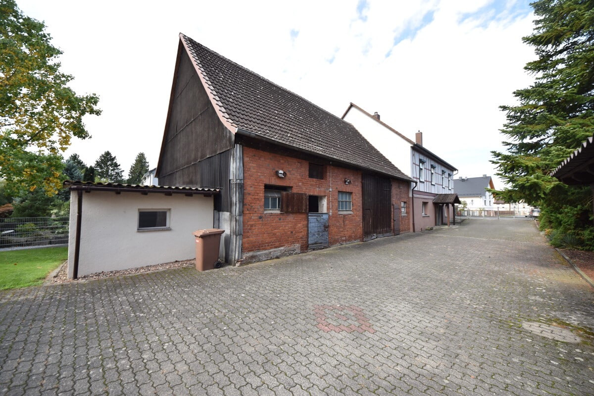 Innenhof und Wohnhaus