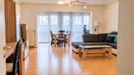 Wohn- und Esszimmer - DIETZ: 3-Zimmerwohnung im Erdgeschoss mit zwei TG-Stellplätzen und Kellerraum!