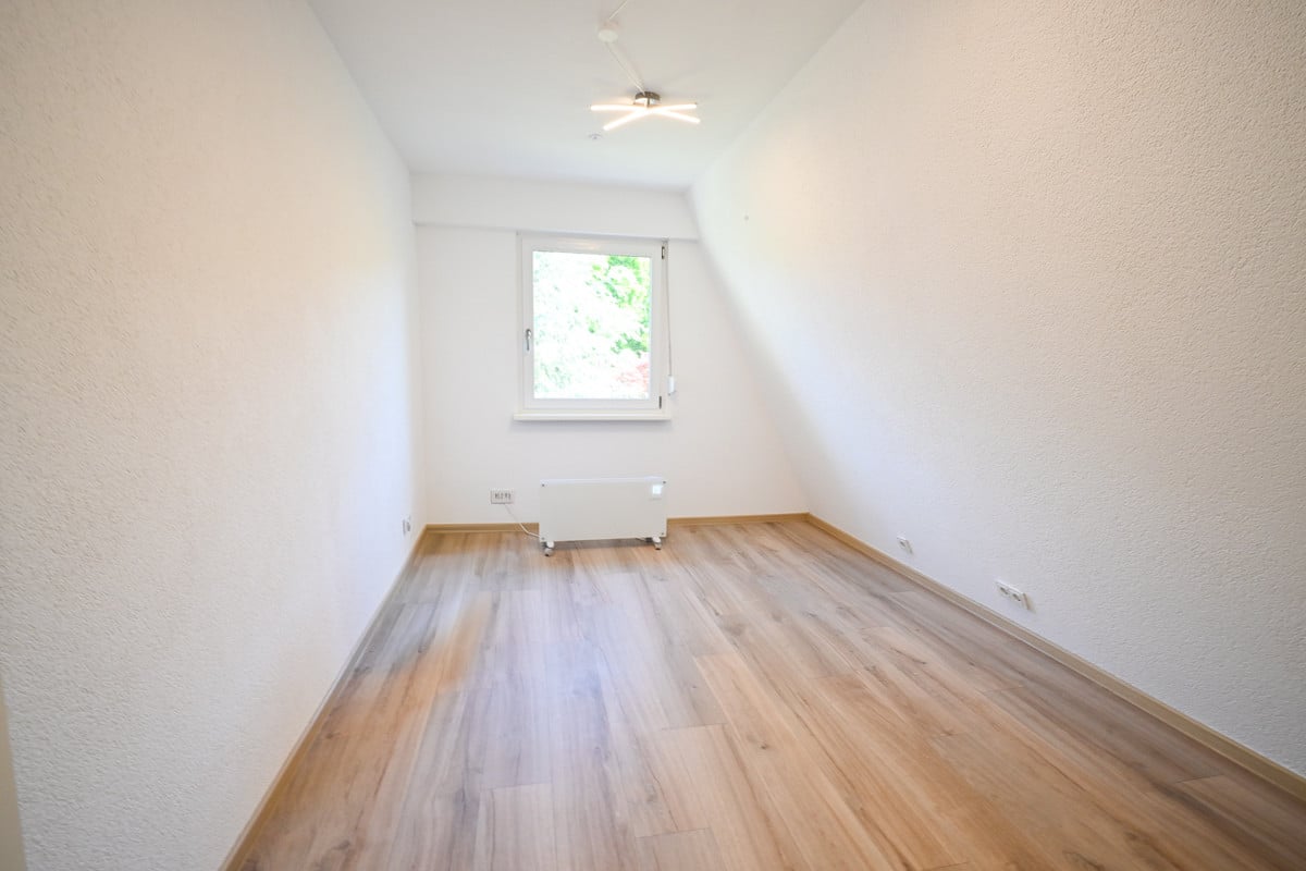Schlafzimmer 1 von 2