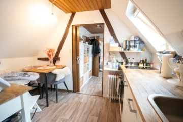 DIETZ: 2-FH mit Nebengebäude, Keller und Hofbereich in Rodgau-Weiskirchen! WEG-Teilung! - Küche NG (638106)