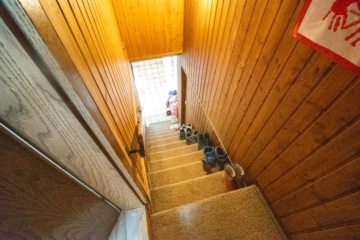 DIETZ: 2-FH mit Nebengebäude, Keller und Hofbereich in Rodgau-Weiskirchen! WEG-Teilung! - Treppenabgang NG (638111)