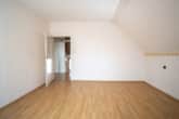 Schlafzimmer 1 OG - Großzügiges 2-Familienhaus mit Nebengebäude, Keller und Hofbereich in Rodgau-Weiskirchen!