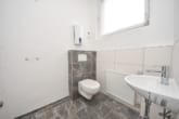 DIETZ: Modernisiertes Ladengeschäft mit WC - Küchenanschluss in Babenhausen! - Tageslicht WC