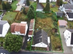 Luftaufnahme - DIETZ: Top-Wohnlage 2-Familienhaus-Sanierungshaus + weitere Bebauung im hinteren Bereich möglich!