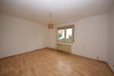 Wohnzimmer EG - DIETZ: Top-Wohnlage 2-Familienhaus-Sanierungshaus + weitere Bebauung im hinteren Bereich möglich!