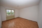 Schlafzimmer 1 von 2 EG - DIETZ: Top-Wohnlage 2-Familienhaus-Sanierungshaus + weitere Bebauung im hinteren Bereich möglich!