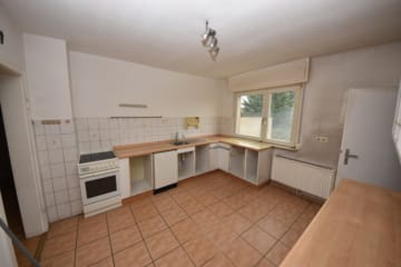 DIETZ: Top-Wohnlage 2-Familienhaus-Sanierungshaus + weitere Bebauung im hinteren Bereich möglich! - Küche OG (641780)