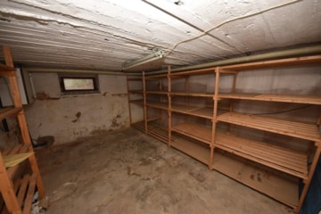 DIETZ: Top-Wohnlage 2-Familienhaus-Sanierungshaus + weitere Bebauung im hinteren Bereich möglich! - Keller 1 (641784)