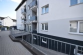 DIETZ: Hochwertige 4-Zimmer-Wohnung mit Parkett, 2 Bäder, 2 Balkonen, optionaler Garagenstellplatz! - Außenanlage Tiefgarageneinfahrt