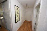 DIETZ: Hochwertige 4-Zimmer-Wohnung mit Parkett, 2 Bäder, 2 Balkonen, optionaler Garagenstellplatz! - Wohnungseingang