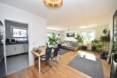 DIETZ: Hochwertige 4-Zimmer-Wohnung mit Parkett, 2 Bäder, 2 Balkonen, optionaler Garagenstellplatz! - Wohnen Essen Kochen