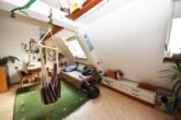 1-Zimmer-Wohnung - DIETZ: 1-Zimmer-Dachgeschosswohnung mit Küchenzeile im 5. Oberrgeschoss – OHNE AUFZUG nur 1 Person!