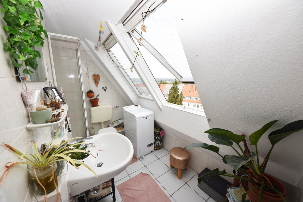 Tageslichtbad mit Dusche