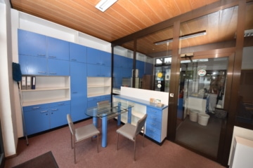 DIETZ: Gewerbeimmobilie mit 1772qm Lager- und Produktionsflächen auf 3.540qm Grundstück. Heizung neu - Besprechung (641684)