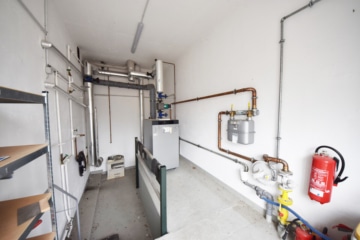 DIETZ: Gewerbeimmobilie mit 1772qm Lager- und Produktionsflächen auf 3.540qm Grundstück. Heizung neu - Moderne Gas-Zentralheizung (641689)
