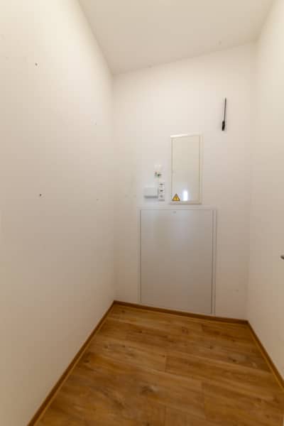 DIETZ: NEUBAU 3-Zimmer-Wohnung im 2. Obergeschoss mit herrlichem Weitblick – Feldrandlage! - Abstellraum in der Wohnung (701244)