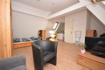 DIETZ: Voll-möbliertes 1-Zimmer-Dachgeschosswohnung im 5. Oberrgeschoss – OHNE AUFZUG! - 1-Zimmer-Wohnung (665159)