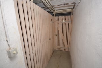 DIETZ: Voll-möbliertes 1-Zimmer-Dachgeschosswohnung im 5. Oberrgeschoss – OHNE AUFZUG! - Eigener Keller (665166)