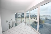 Treppenhaus - DIETZ: Moderne und lichtdurchflutete Büroetage im 2. Obergeschoss mit über 40m² großen Dachterrasse!