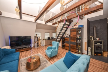 DIETZ: 1-2 Familienhaus in ruhiger Großostheimer Wohnlage zu verkaufen! Erdgeschoss bereits frei! - Wohn- und Essbereich DG (647652)