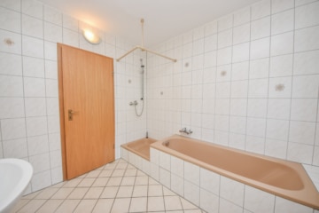 DIETZ: Einzugsbereite und renovierte 3-Zimmerwohnung in Münster zu vermieten! - Tageslichtbadezimmer mit Wanne & Dusche (694119)