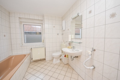 DIETZ: Einzugsbereite und renovierte 3-Zimmerwohnung in Münster zu vermieten! - Tageslichtbadezimmer mit Wanne & Dusche (697262)
